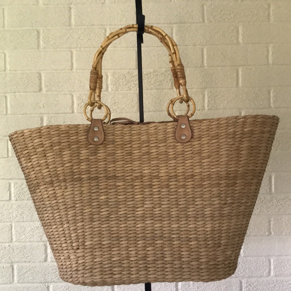 Vintage Woven Straw Floral Tote with Bamboo Handles & Solid Pink Lining - Picture 7 of 17